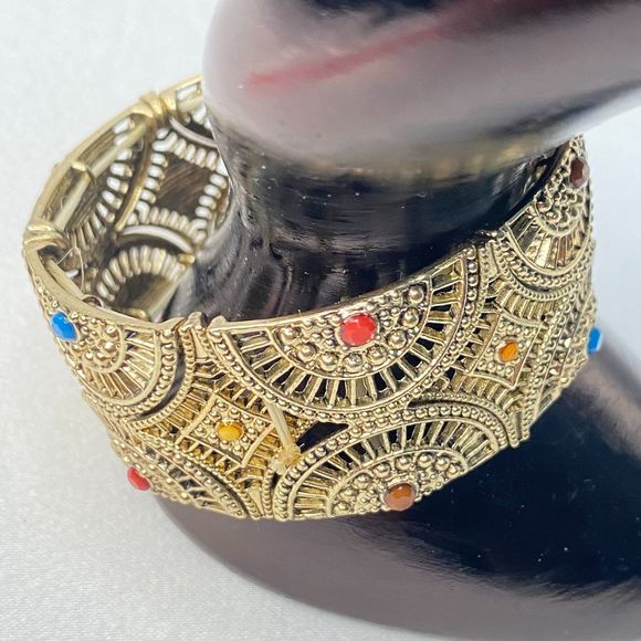 Rangoli Inspired Stretch Bracelet Gold Tone Open Work Central Tiny Beads - Picture 1 of 7